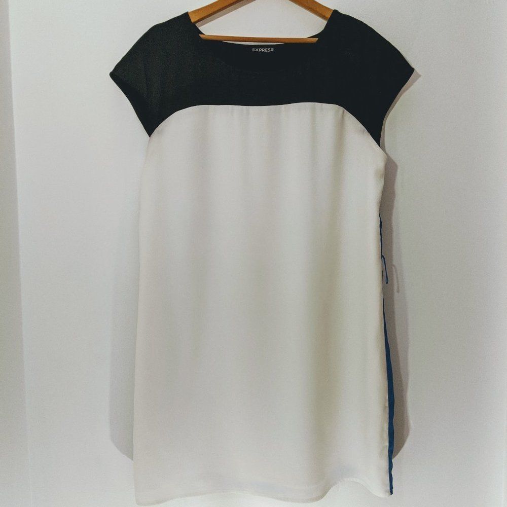 Express Blue Black White Short Sleeve Dress Size M